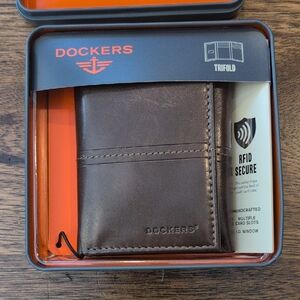 Mens Dockers brown leather trifold wallet